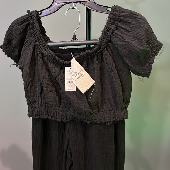 NWT Ruffle Black 2 Piece Cropped Top and Flowy Pants - Picture 5 of 9